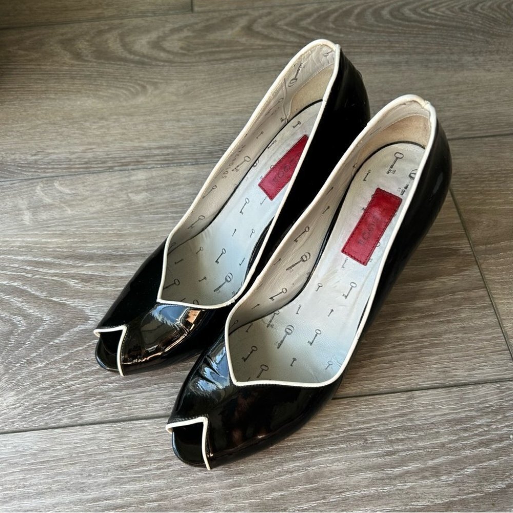 Hugo Boss Peep Toe Patent  Leather Black and White Trim Pumps - Picture 3 of 15